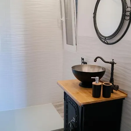 Viriatos Riad 2*
